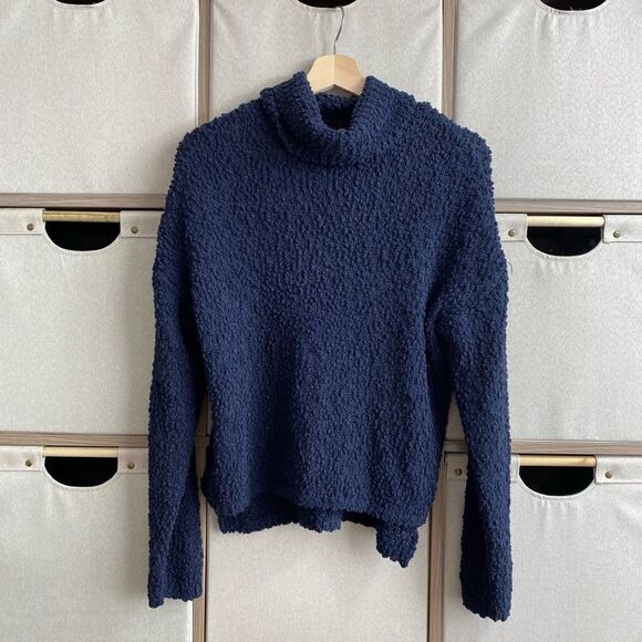 Bobeau
popcorn turtleneck sweater   - Picture 2 of 6